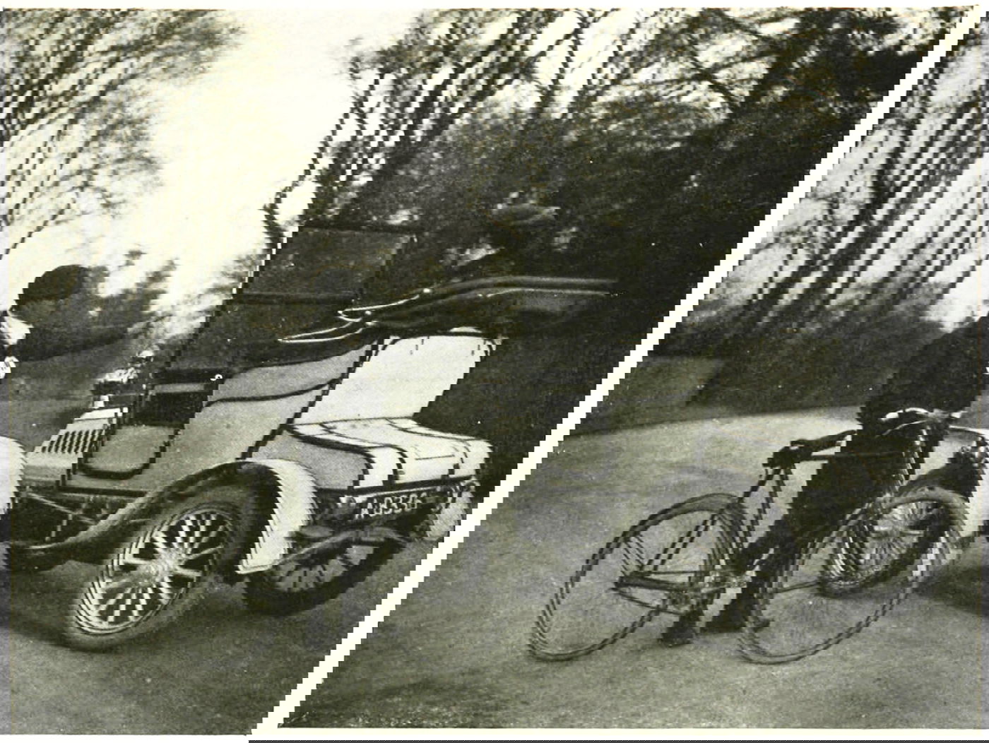 motoring photograph